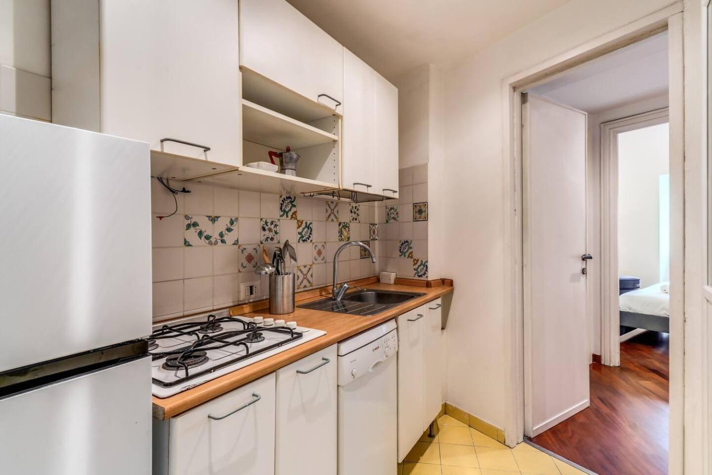 Splendid Flat On The Tiber River Rom Eksteriør billede