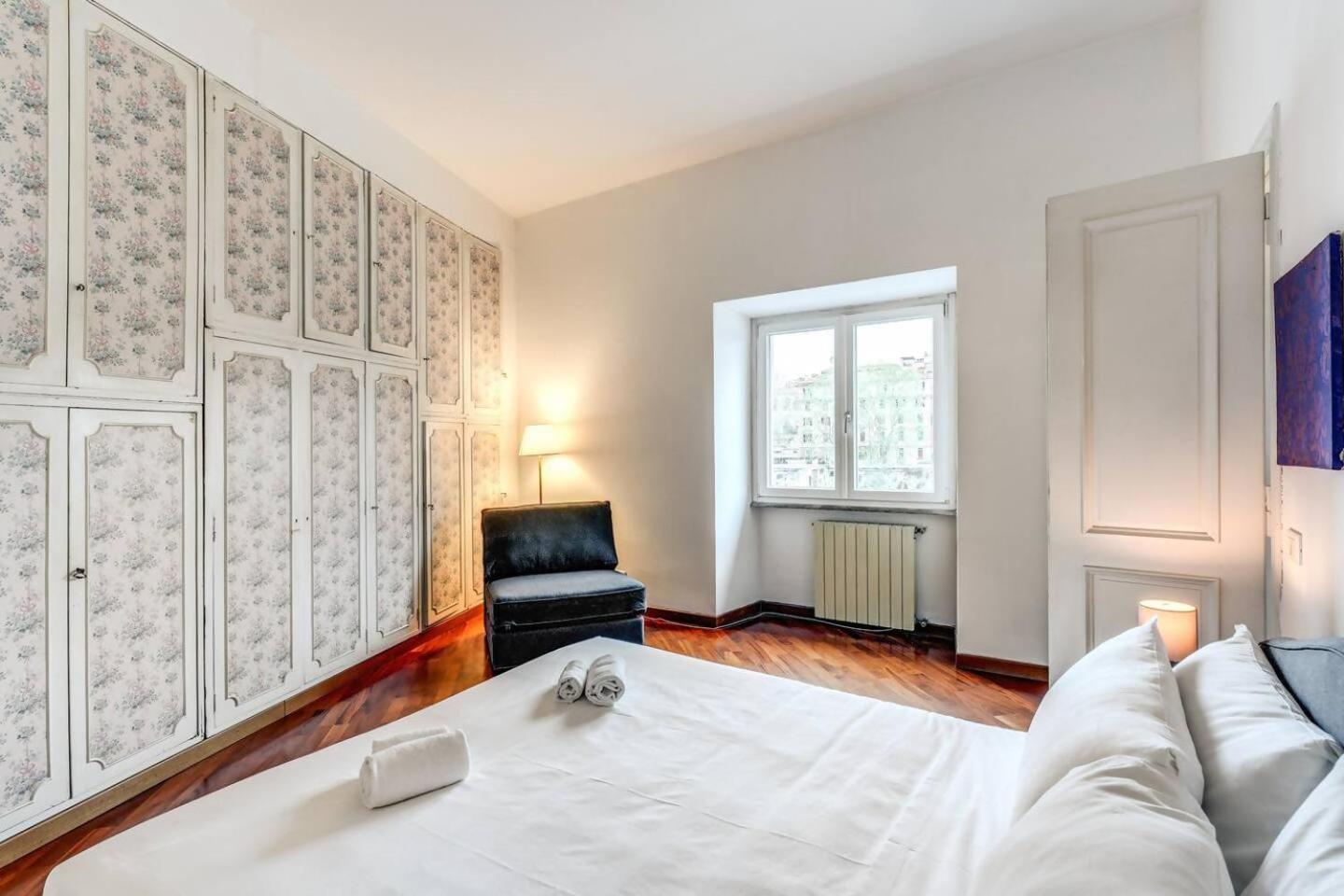 Splendid Flat On The Tiber River Rom Eksteriør billede